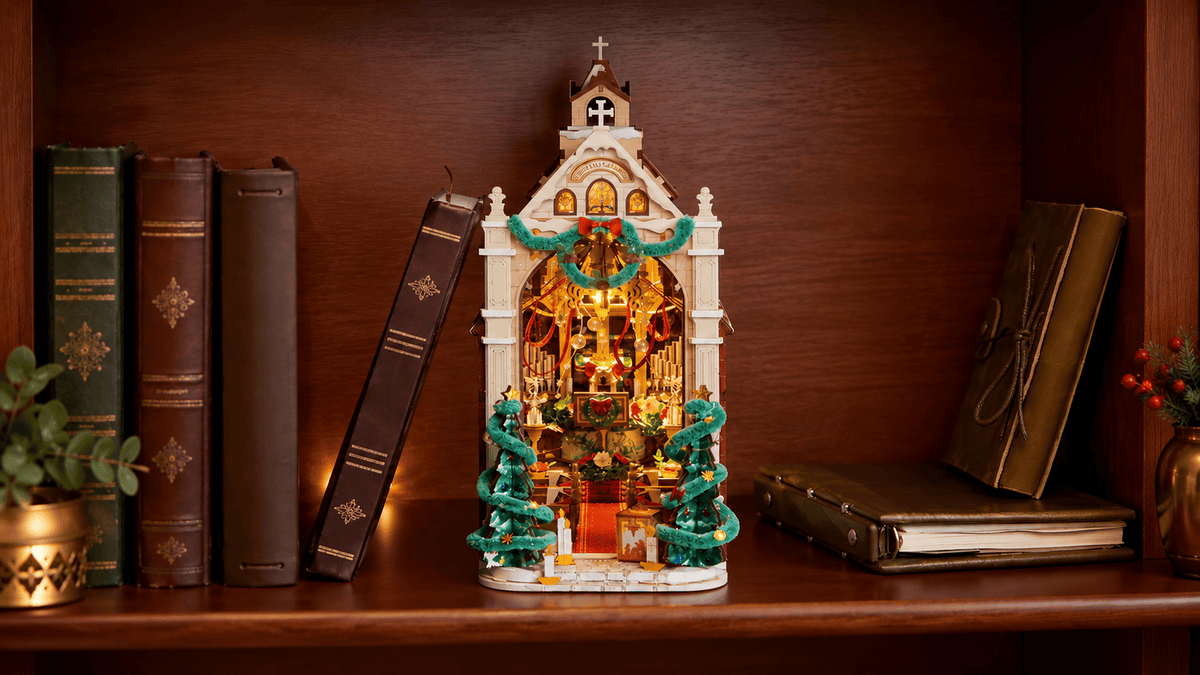 Lighted Rolife Caroling Cathedral Christmas Book Nook