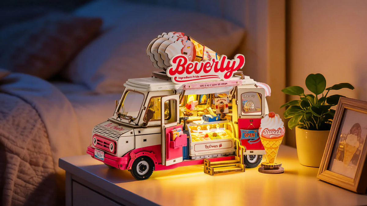 Rolife Ice Cream Truck TGS06