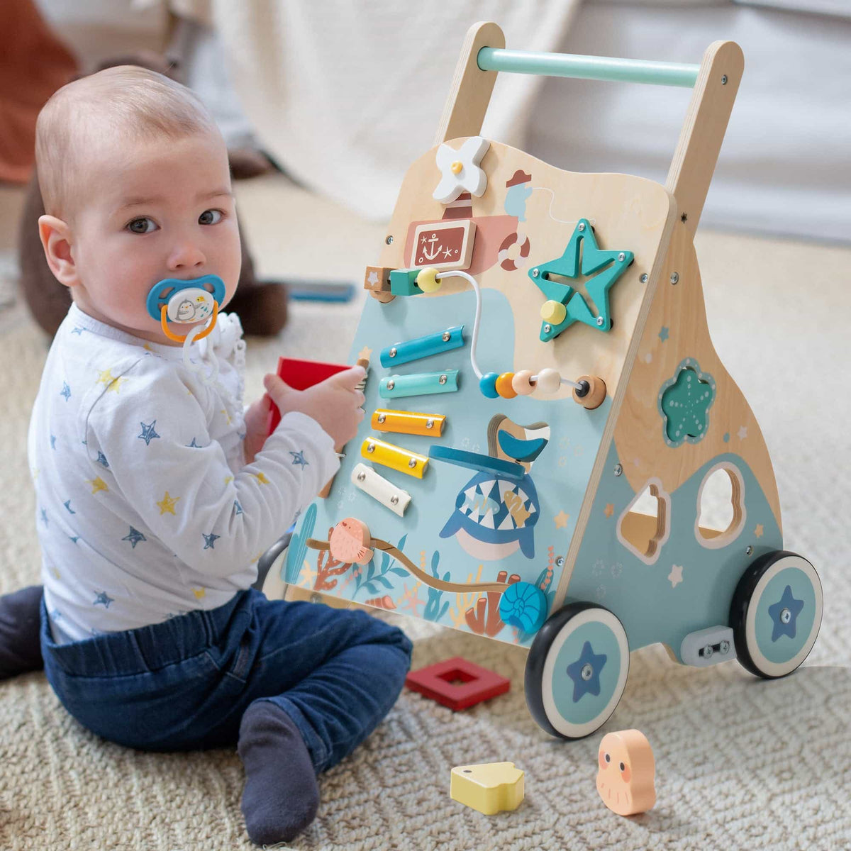 Robud baby push walker, close-up of texture and finish