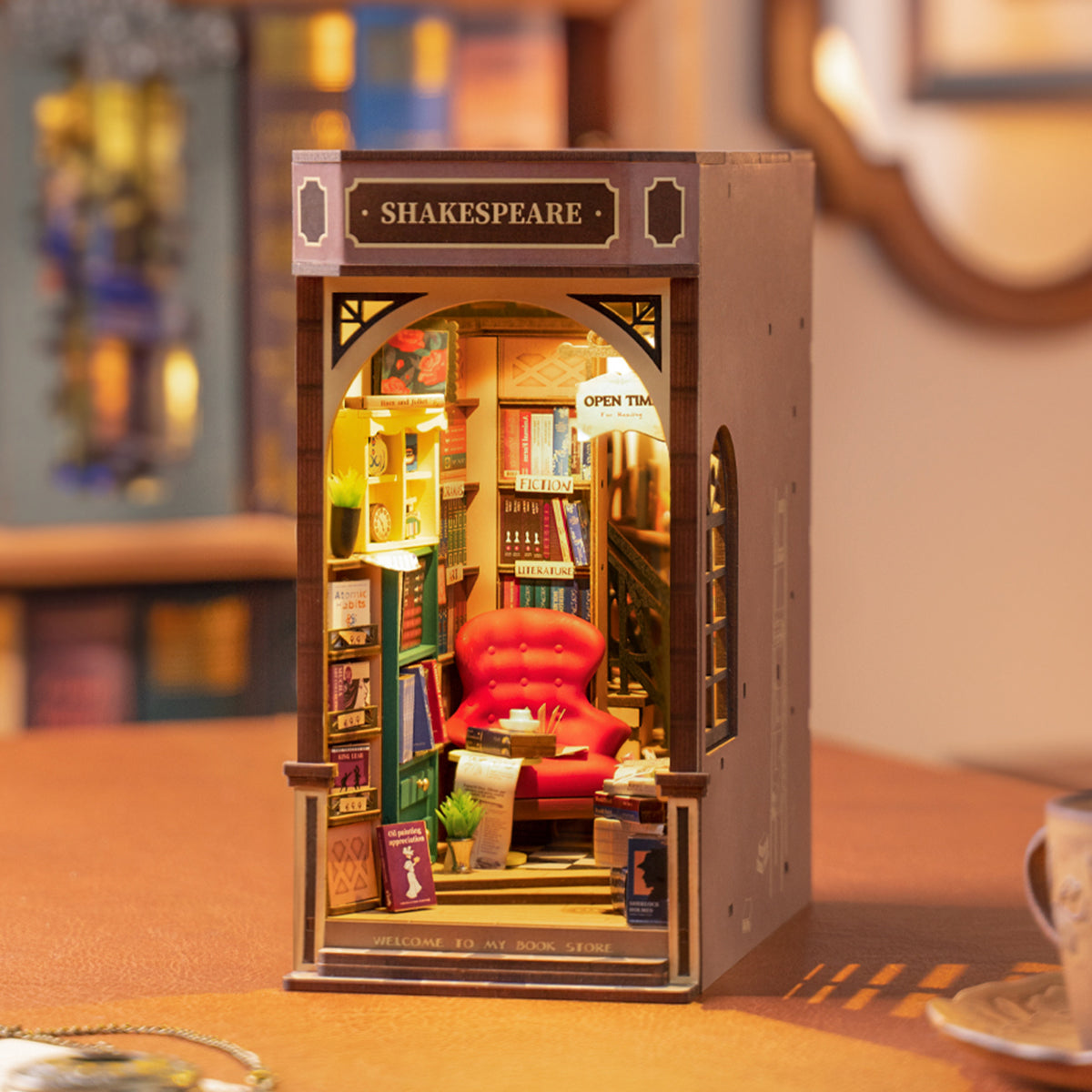 Rolife Bookstore Book Nook TGB07 DIY book nook miniature kit, scale comparison alongside accessories
