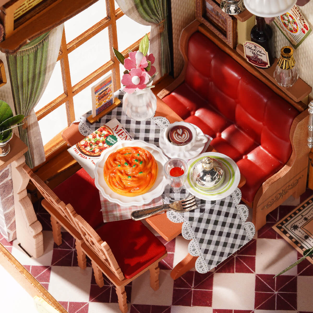 Rolife Champs-Élysées Bistro Miniature House DS053 DIY miniature house kit, detail of decorative elements and finish