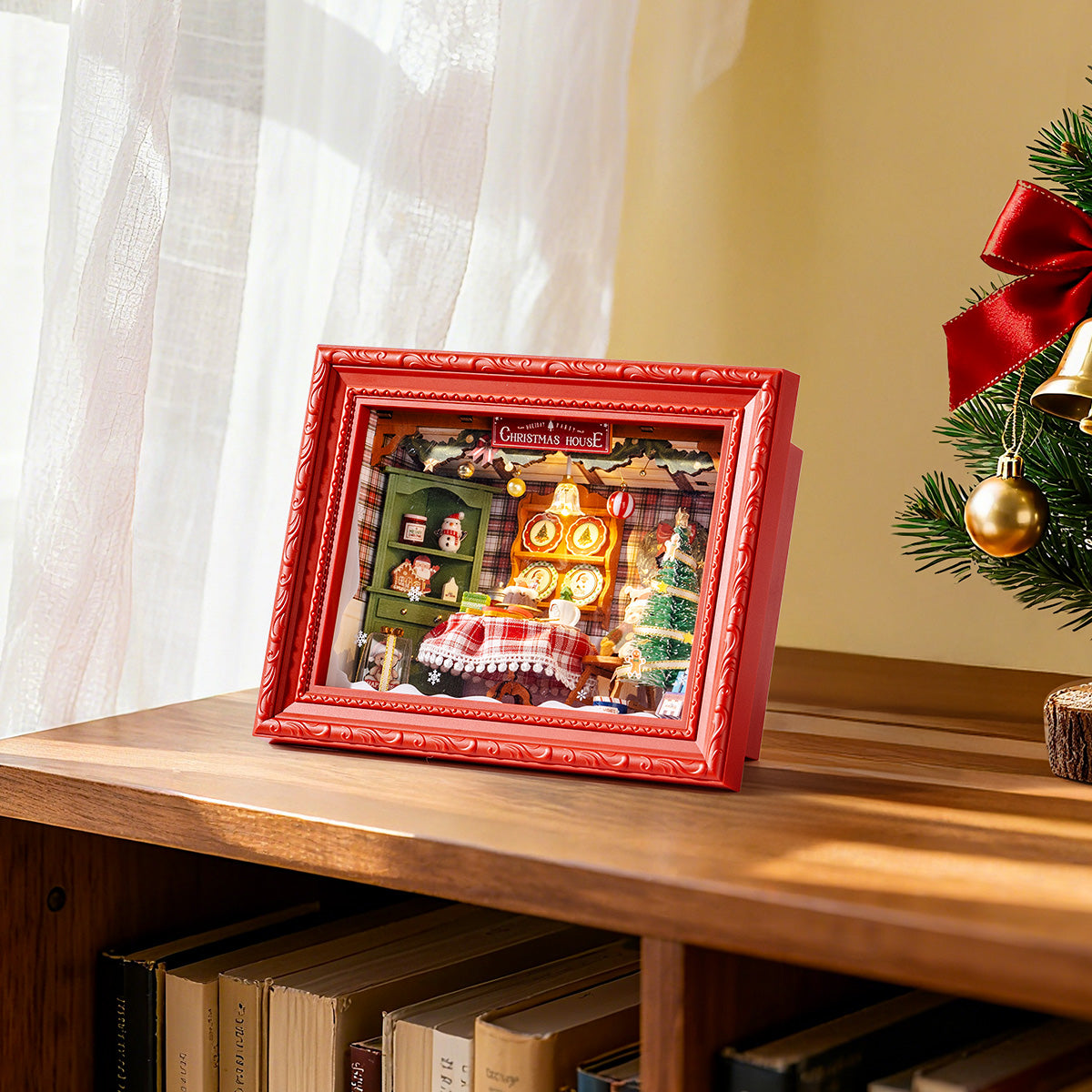 Rolife Christmas Eve Party 3D Wooden Puzzle DP005 3D wooden puzzle model, close-up of interior components and accessories