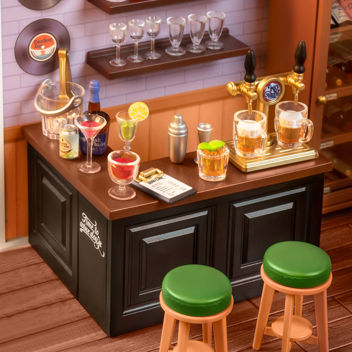Rolife Leisurely Cheers Bar DW012 close up of the detailed wooden bar counter showing draft beer taps cocktail glasses and bottle arrangements
