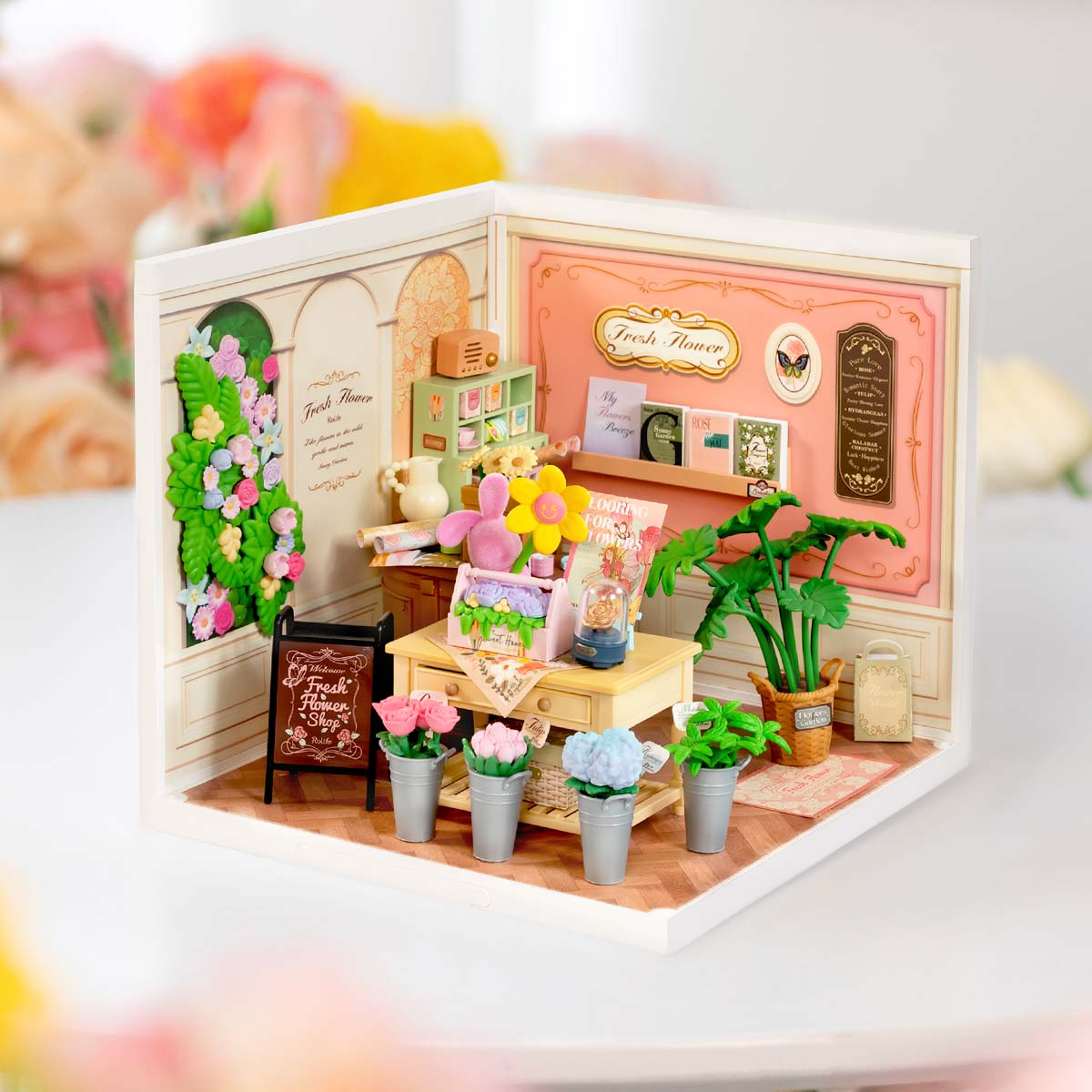 Rolife Fresh Flower Shop DIY Miniature House DW017B, DIY miniature dollhouse kit, close-up detail