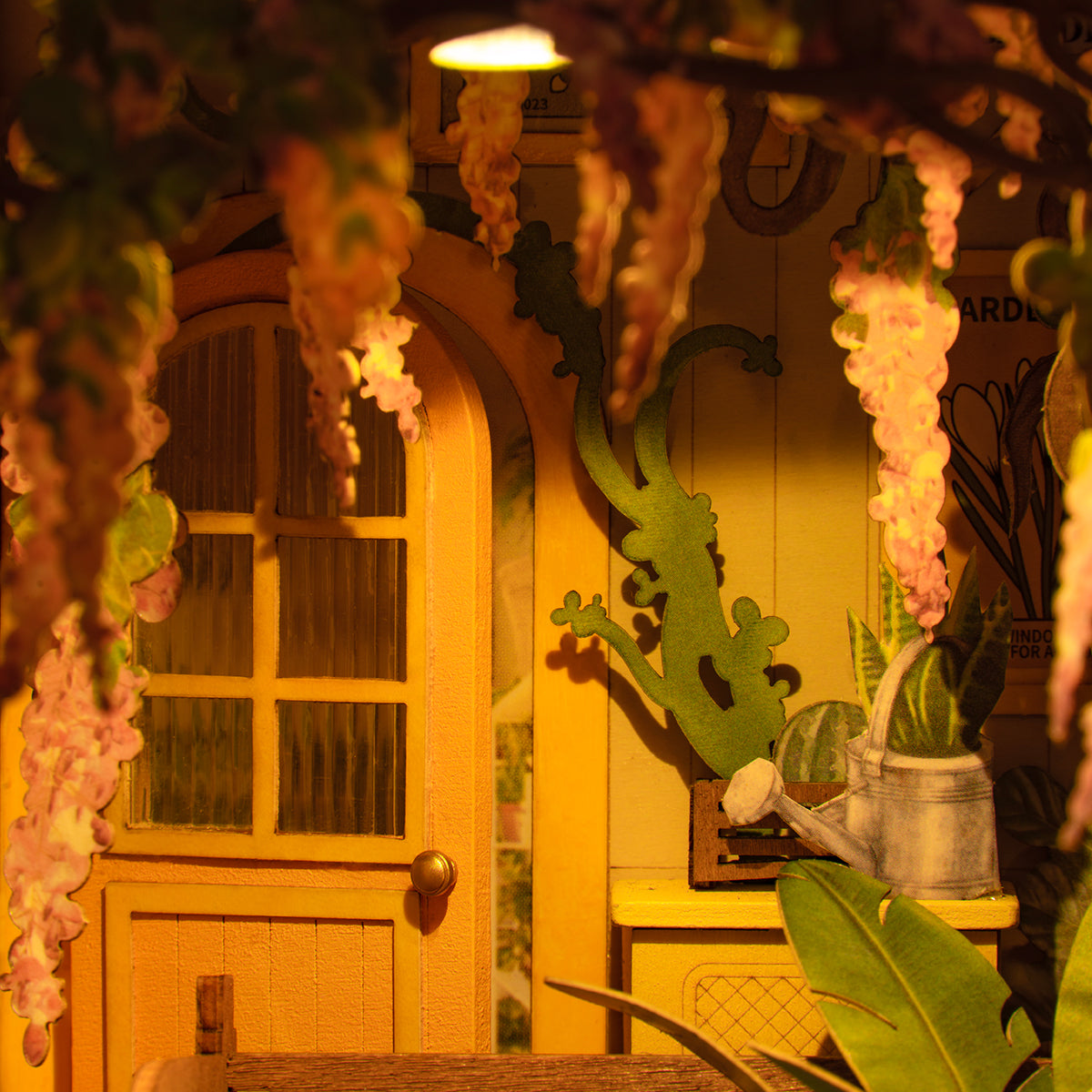 Rolife, Holiday Garden House, TGB06, DIY book nook kit, styled with accessories