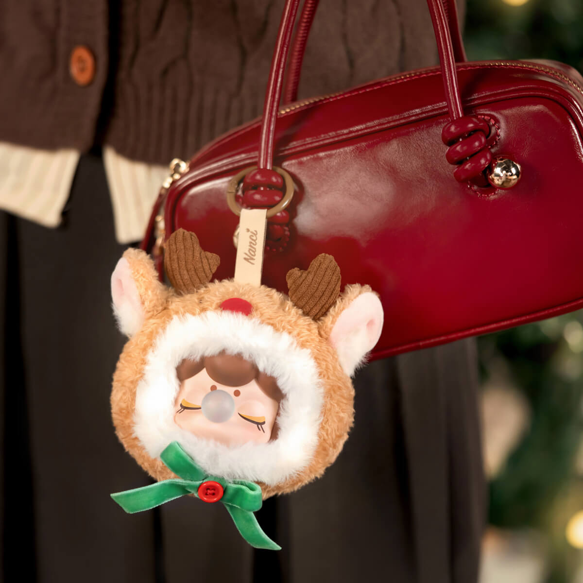 Rolife Nanci's Christmas Gift Plush Pendant PZC13 collectible figure, close-up of interior components and accessories