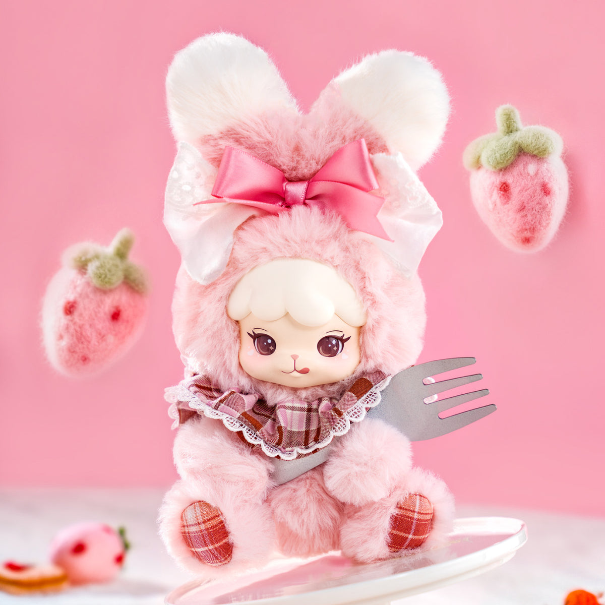 Rolife Cream & Cookii Bunny Best Friend Surprise Plush Pendant MBAXX, close-up of interior components and accessories