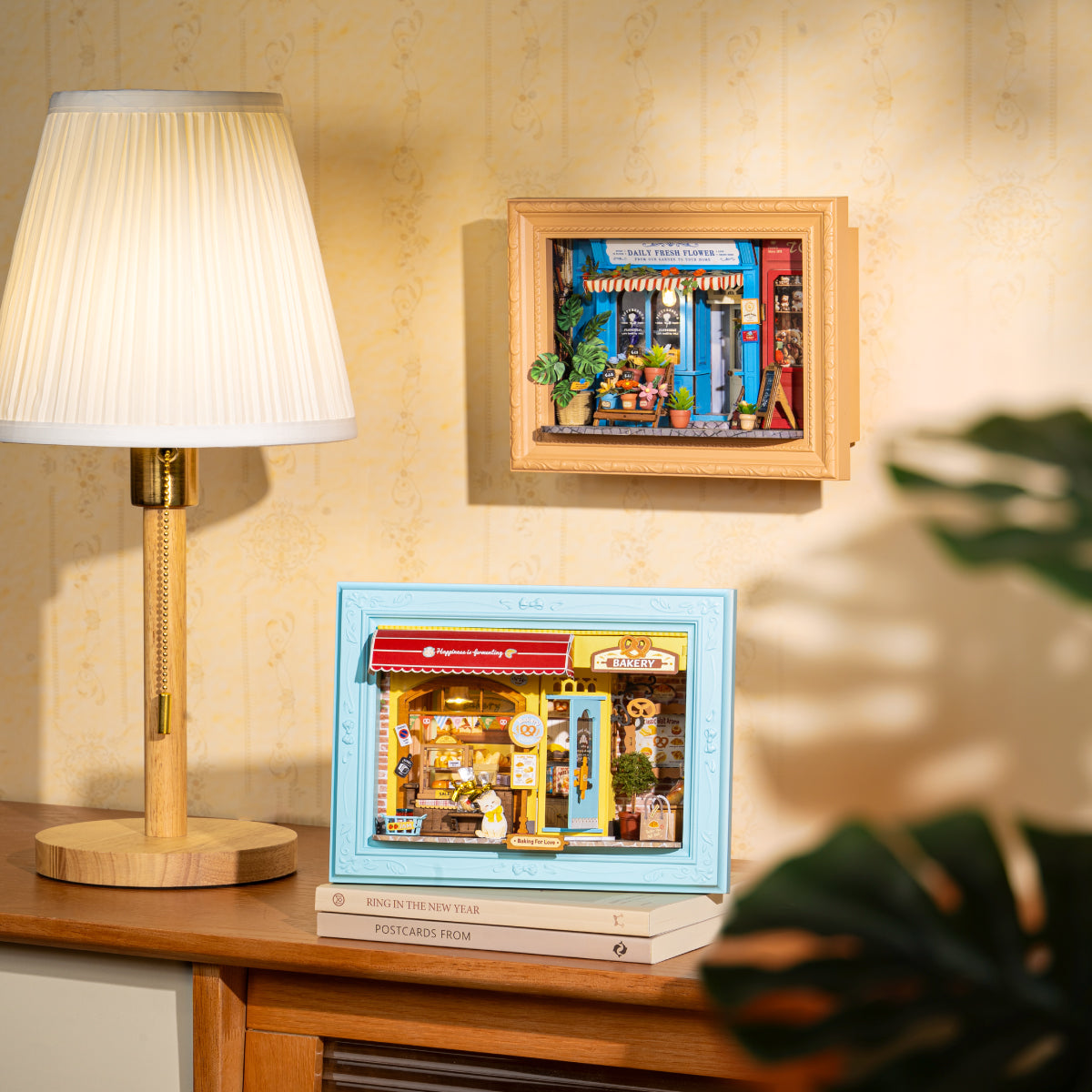 Rolife Fluffy Cat Bakery 3D Wooden Puzzle DP001 3D wooden puzzle model, close-up of interior components and accessories