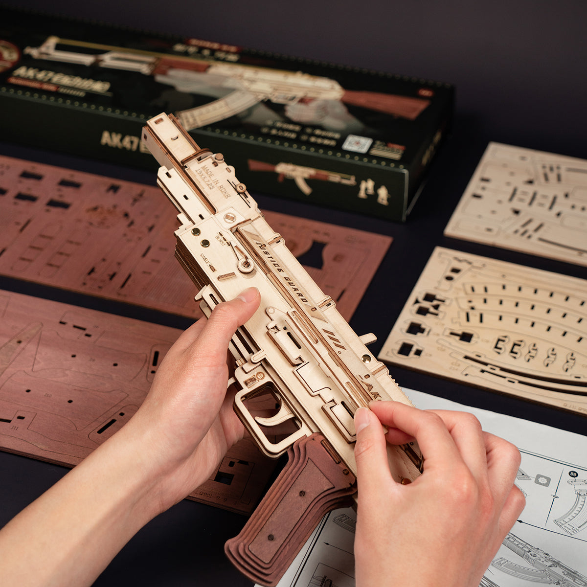 ROKR Gun Bundle + DIY gift bundle, product detail view: LQ901 wooden rifle and LQB01 wooden pistol DIY toy gun models LQB0...