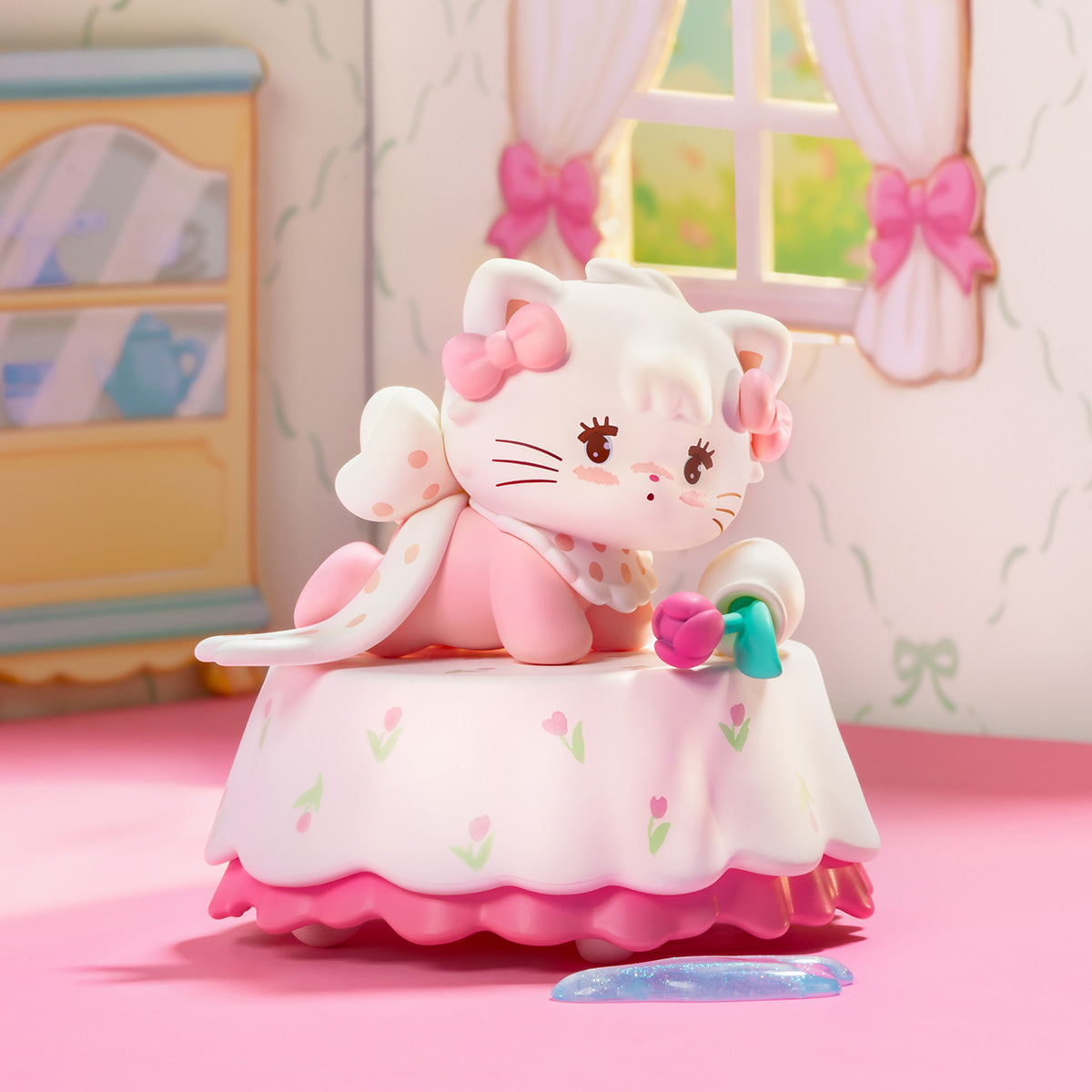 Rolife Mikko Babies' Little World Surprise Figure Doll MAXX collectible figure, detail of decorative elements and finish