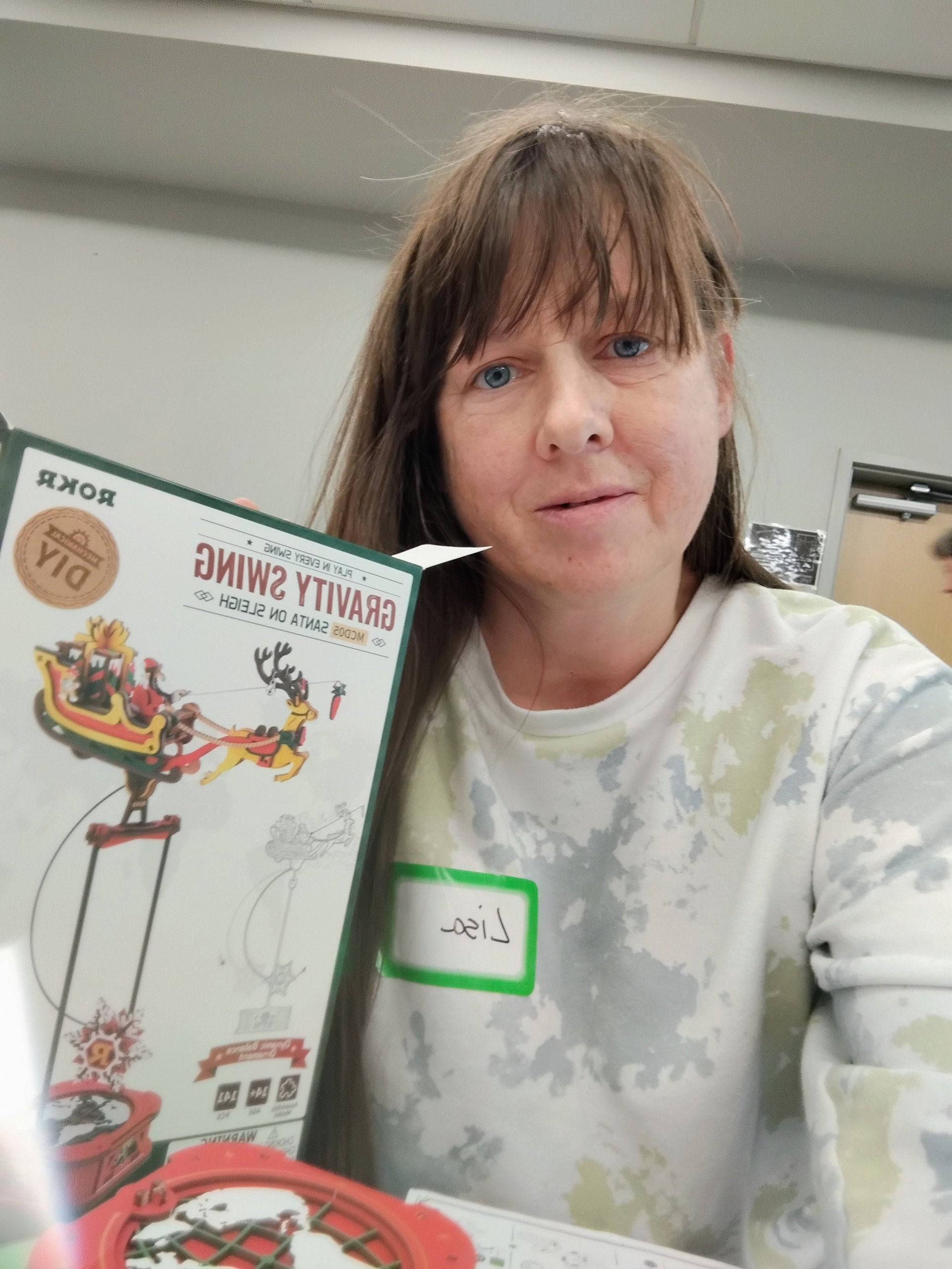 Robotime Participant Lisa and Her Gravity Swing Kit