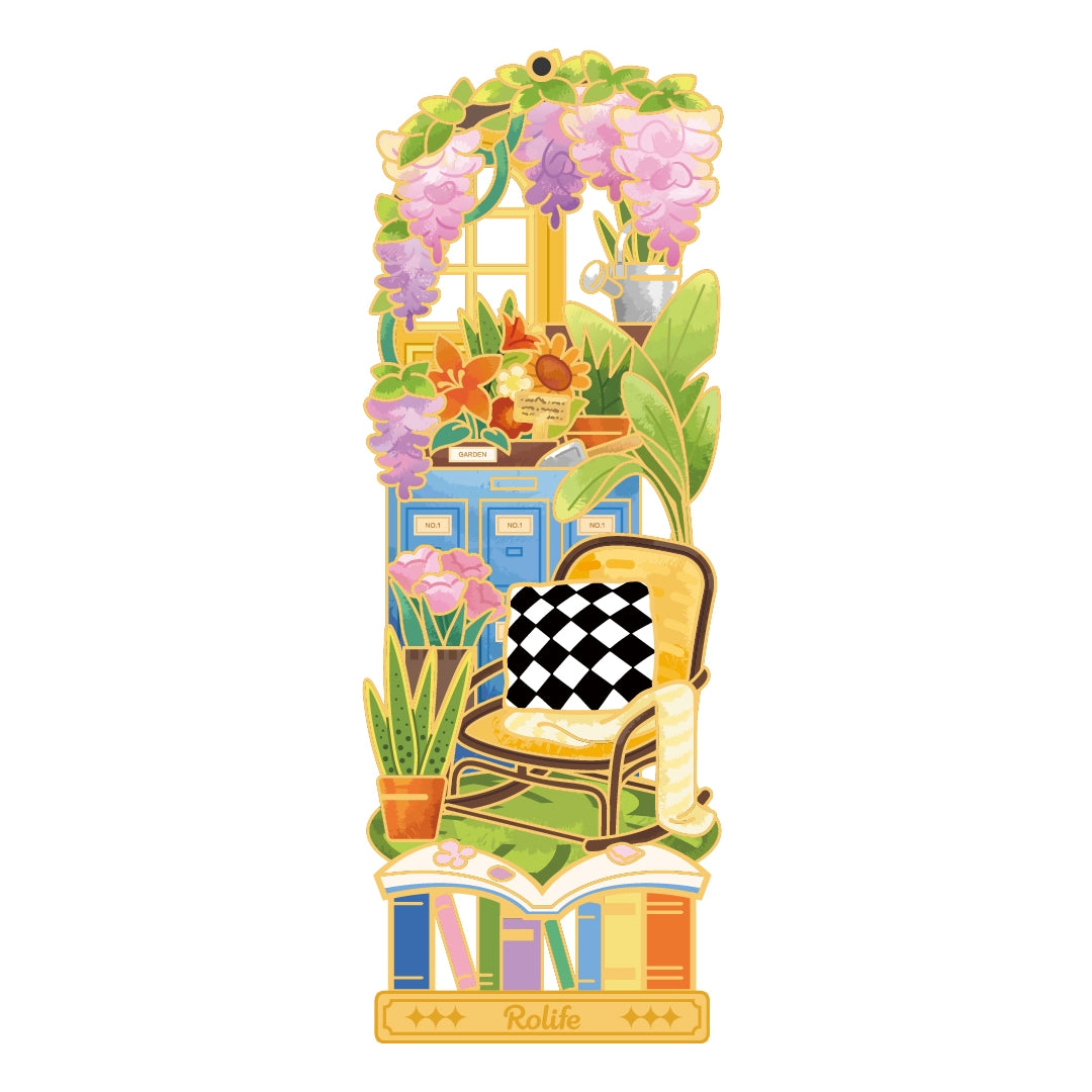 Vertical Rolife garden room miniature with leafy plants and a checkered chair