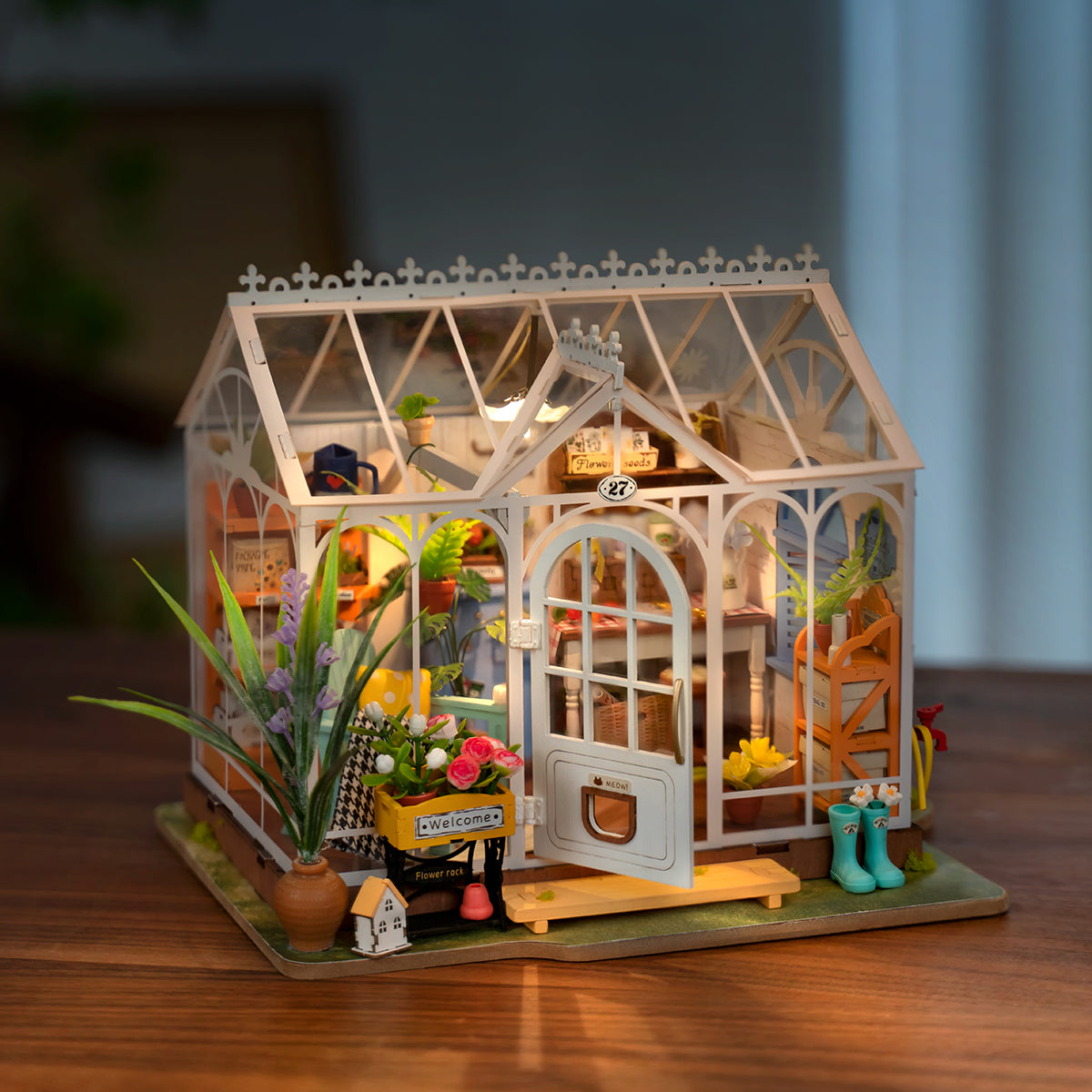 Rolife Traumhaftes Gartenhaus DIY Miniatur-Haus Bausatz DG163