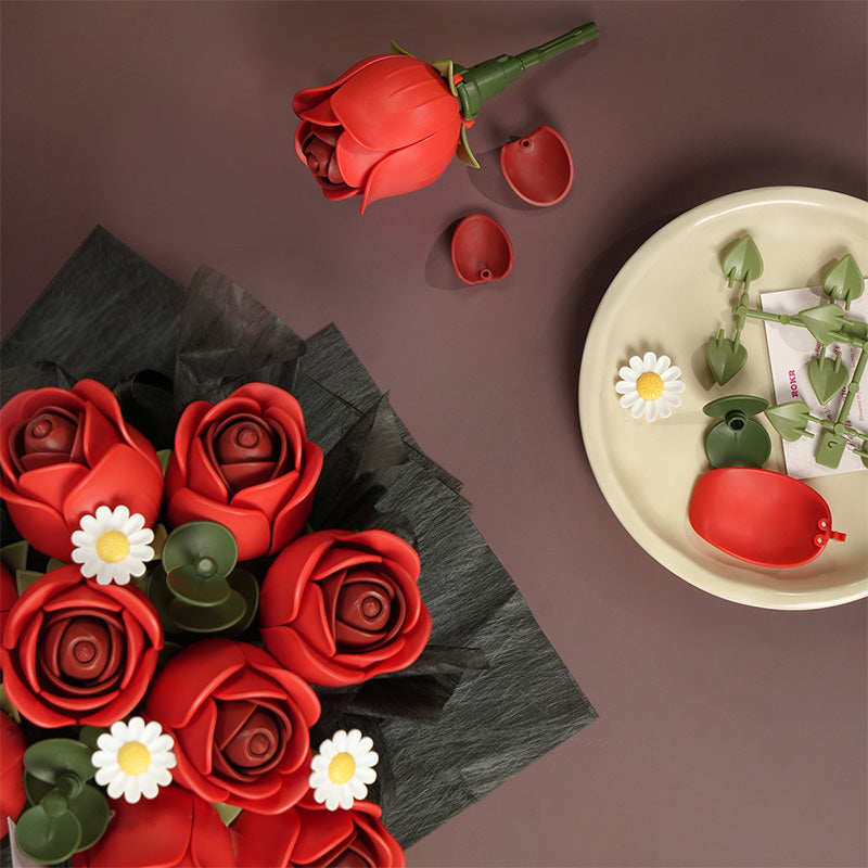 Frische Blumenaccessoires Ordentliche Reflexion, ausgewogene Farben