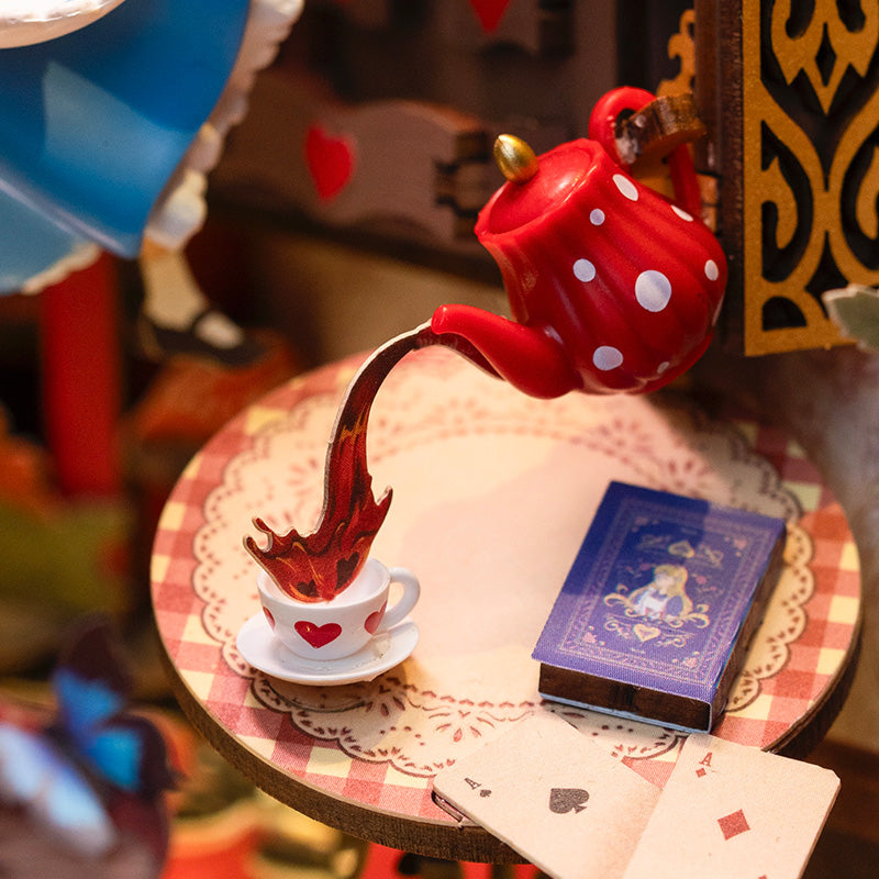 Insani-TEA and Creativi-TEA